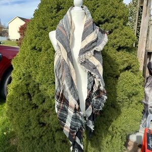 Women’s Plaid Scarf OS